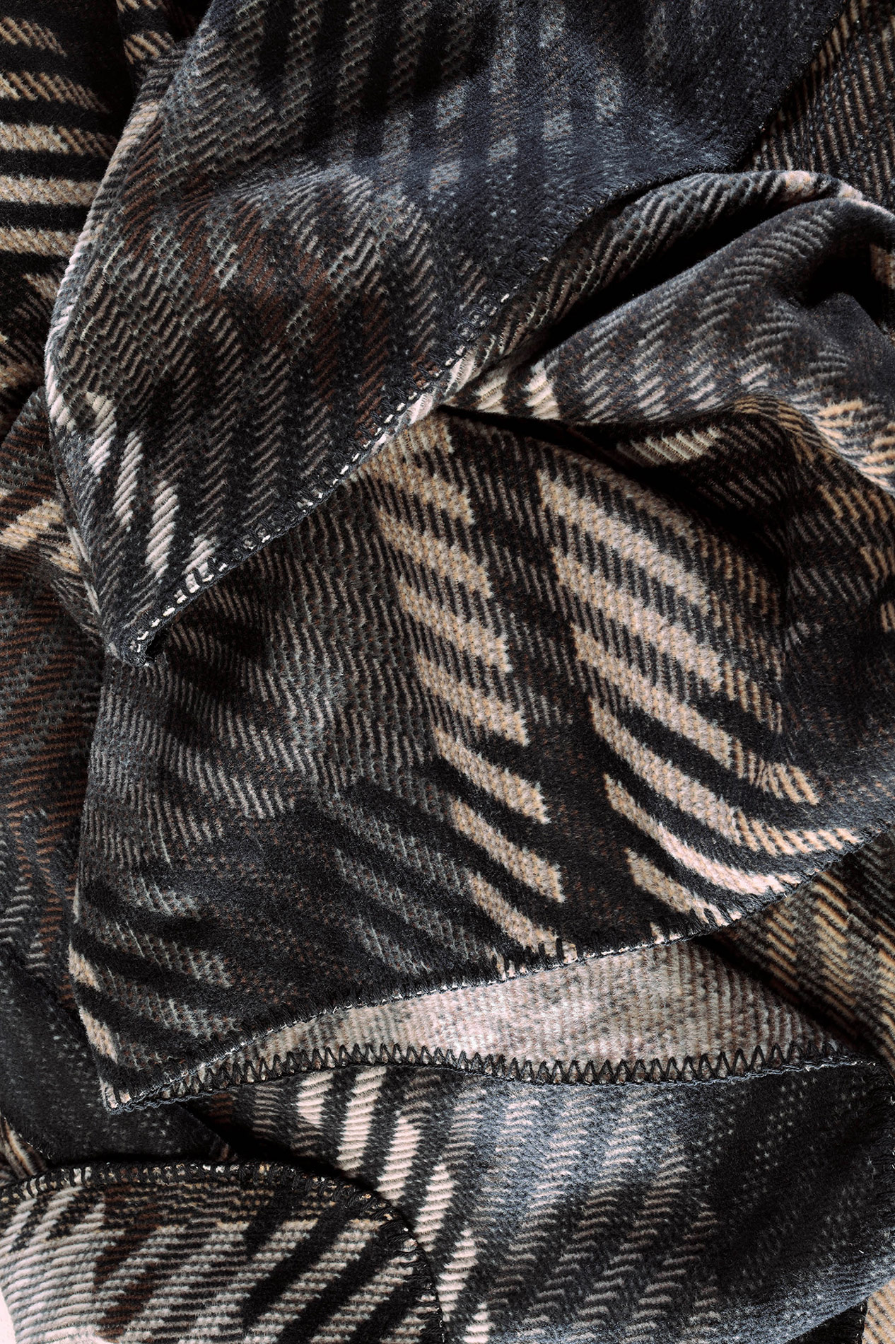 Biederlack Wohndecke Midnight Elegance