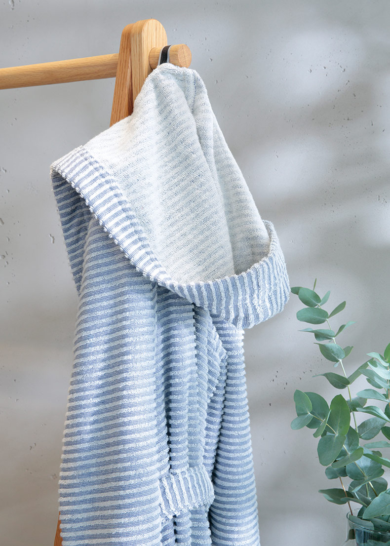 Cawö Damen Kapuze-Bademantel extraleicht 6221 | 11 capri